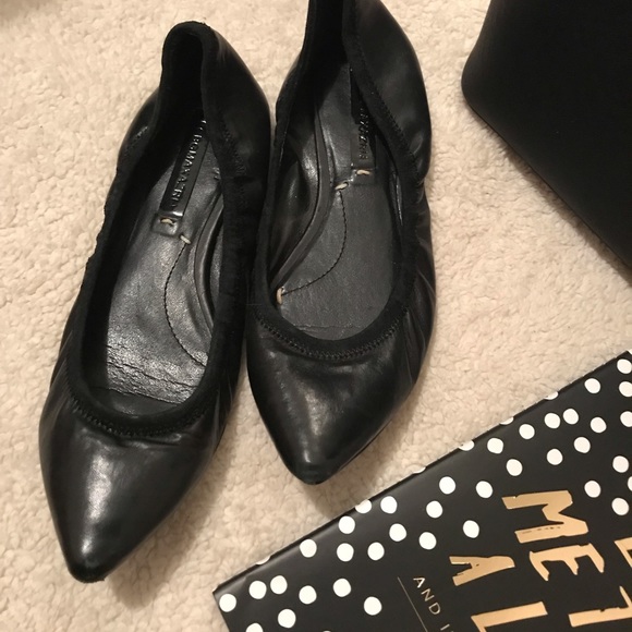 BCBGMAXAZRIA THAYER FLATS BLACK SIZE 8 - Picture 2 of 7